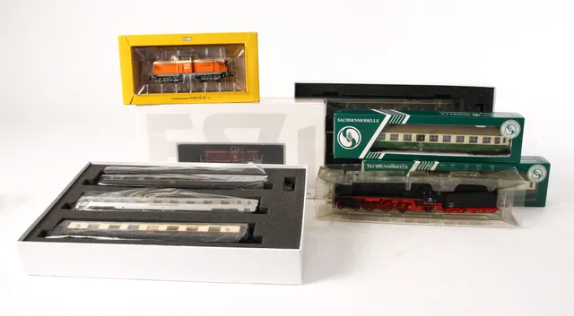 Märklin, Brawa, ESU and others Locomotives and carriages (8)