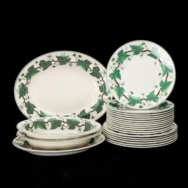 SERVISDELAR, 22 st, porslin, "Napoleon Ivy", Wedgwood, England.