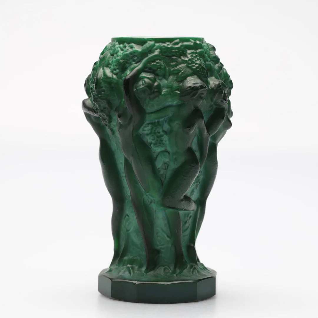 FRANTISEK PAZOUREK. vas, malakit glas, "Ingrid", Curt Schlevogt Gablonz, Bömen, Tjeckoslovakien, Art Deco, 1920/30-tal. — Art glass — Gomér & Andersson Nyköping