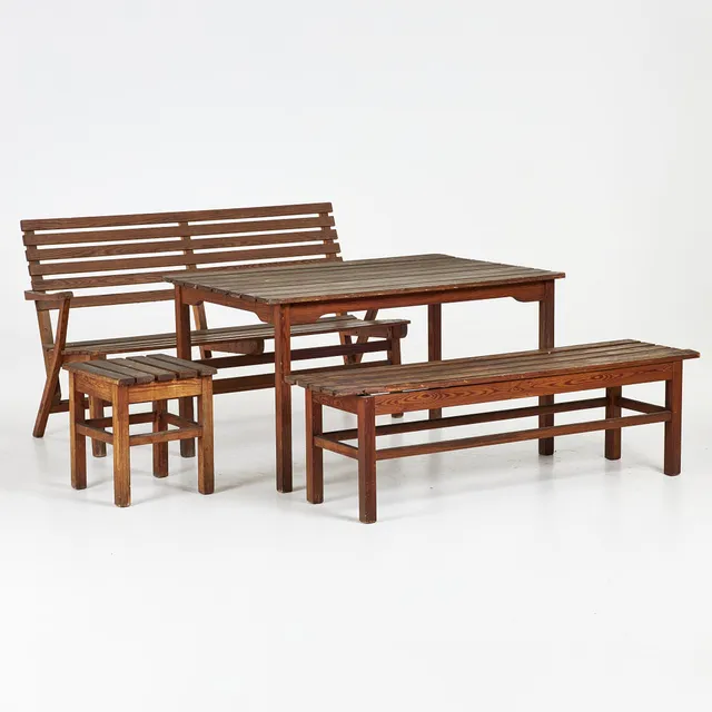CARL MALMSTEN. Trädgårdsmöbler, 4 dlr, soffa, bänk, pall och bord, ur serien "Bergshamra", Igelstaverken AB, 1900-tal.