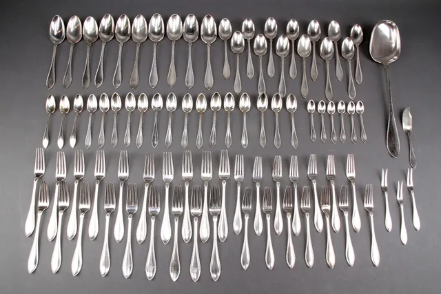 P. Hertz. Silver cutlery (85)