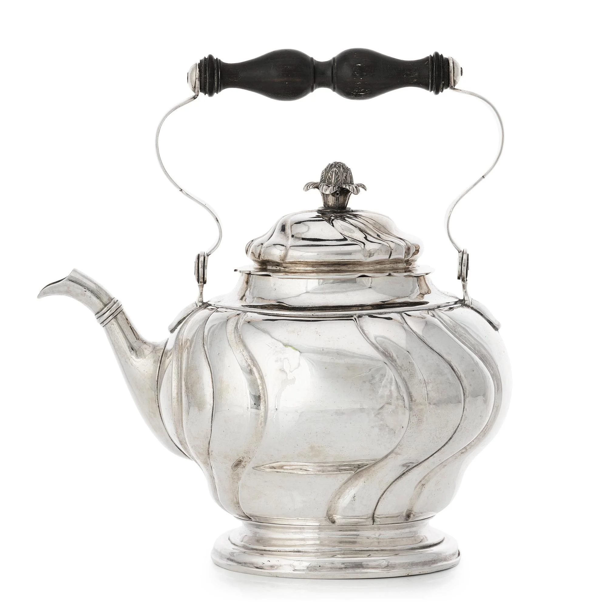 Johan Petterson, tekanna, silver, Söderhamn 1759. Rokoko. — Bukowskis
