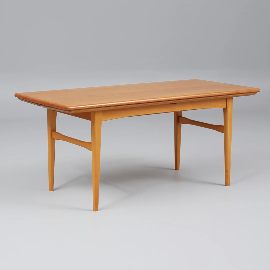 MATBORD/SOFFBORD, "EM-bordet", Emmaboda Möbelfabrik. — Tables — Auktionshuset Thelin & Johansson