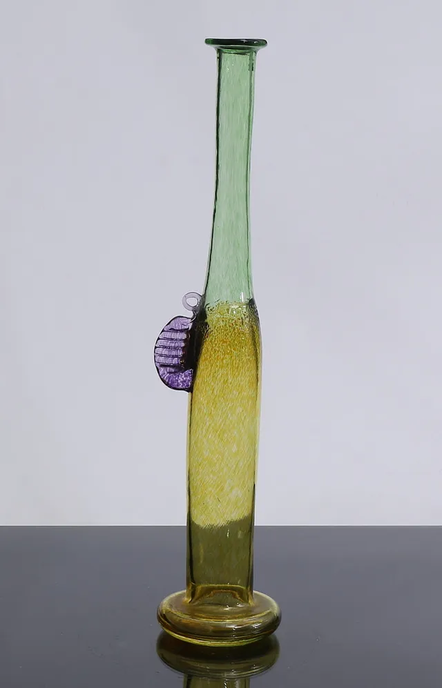 BERTIL VALLIEN. Vas, glas, "Wind Pipe", Kosta Boda Ateljé, signerad.
