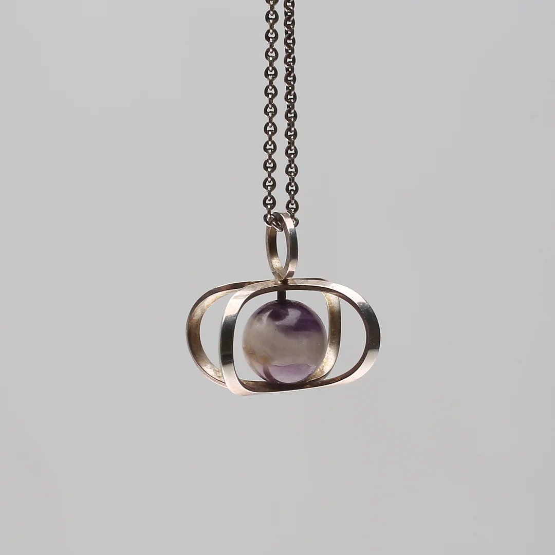 ELIS KAUPPI. halsband, silver med ametist, Kupittaan Kulta, 1967, Åbo. — Brooches & Pendants — Gomér & Andersson Linköping