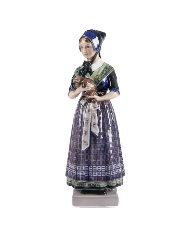 Dahl Jensen. 'The Seagull Girl' figurine no. 1144