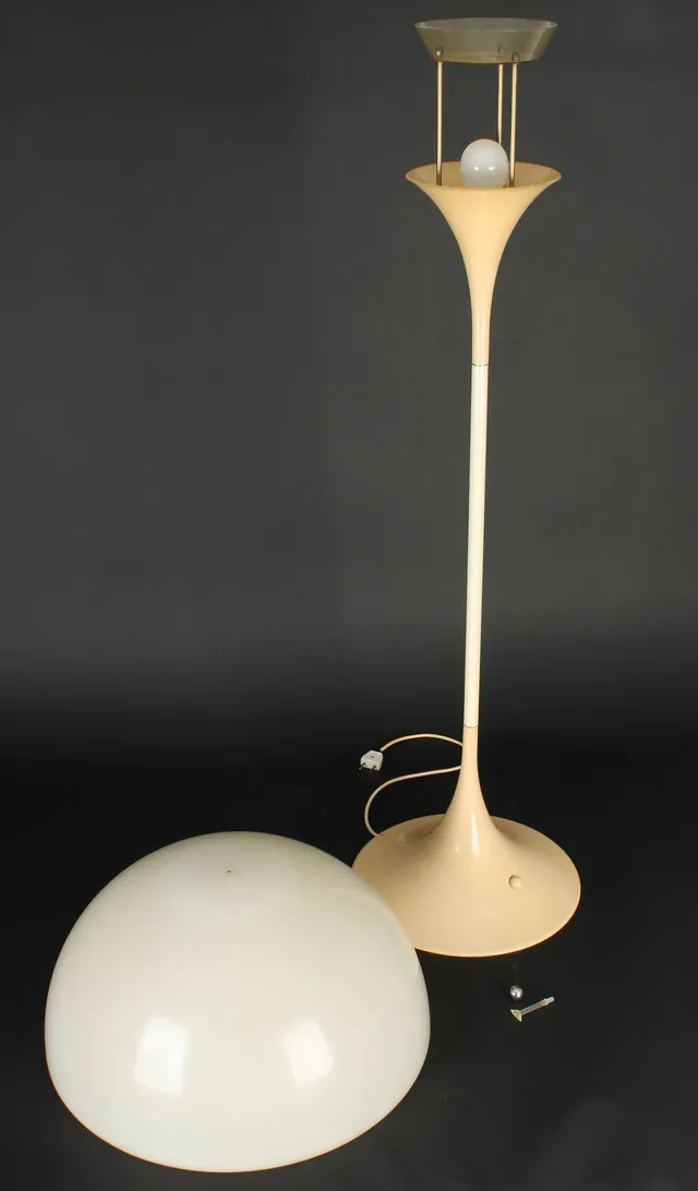 Verner Panton. Panthella floor lamp