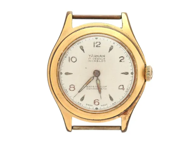 TÄRNAN, herrur, 34,5 mm, Boett nr. 656423, gulmetall, manuell, plexiglas, skadad urtavla, skadad boett, ca 1950.