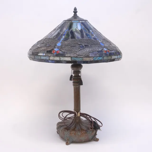 BORDSLAMPA, TIFFANYSTIL.