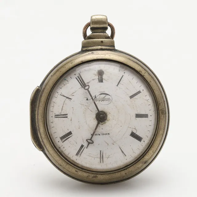 FICKUR, vitmetall, spindelgång. Norton London. 1800-tal.