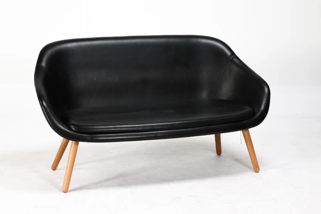 Hee Welling for HAY. About A Lounge sofa. Two-person sofa, black — Furniture/Lounge suites, sofas — Lauritz