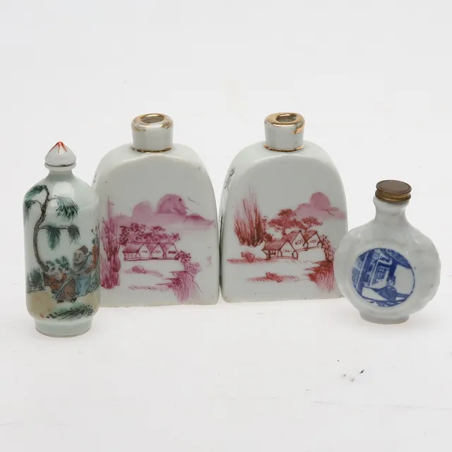 SNUSFLASKOR. 4 st, porslin. Kina, 1800/1900-tal.