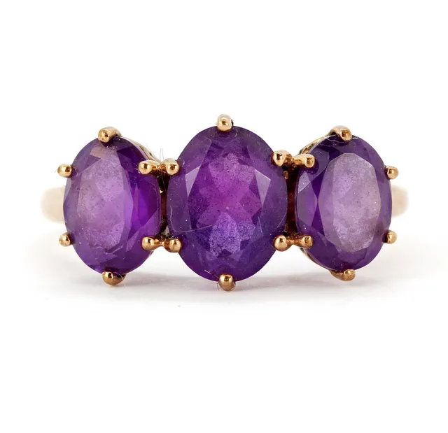ROSE GOLD AMETHYST SET RING.
