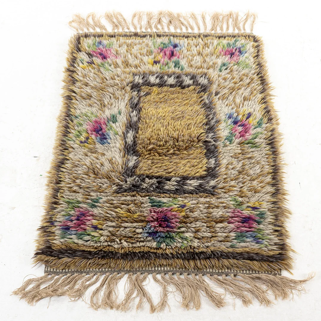 RYAMATTA, ca 95 x 60 cm. — European Carpets & Textiles — Handelslagret Auktionsservice