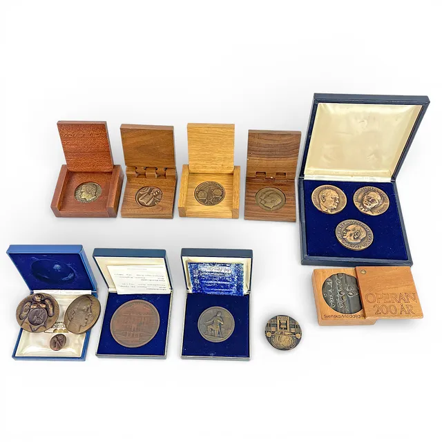 PARTI MEDALJER, brons/koppar, 12 st, bl a av Kauko Räsänen, Berndt Helleberg, Leo Holmgren.