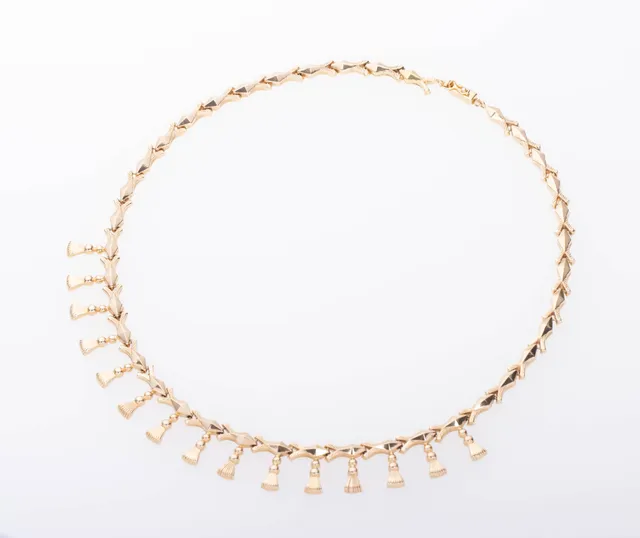 An Italian necklace of 18k gold. Weight 23.9 g. Length 44.5 cm.