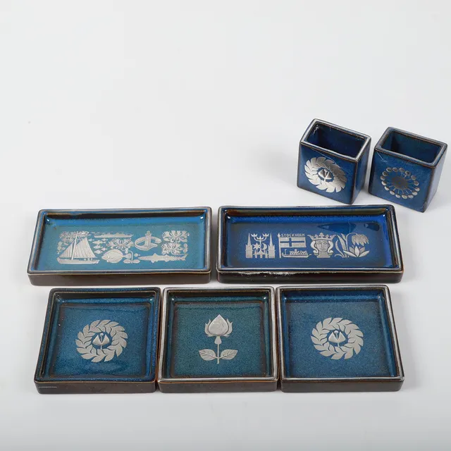 SVEN JONSON. Fat samt miniatyrvaser, 6 delar, "Lagun", glaserat stengods med silverdekor, Gustavsberg.