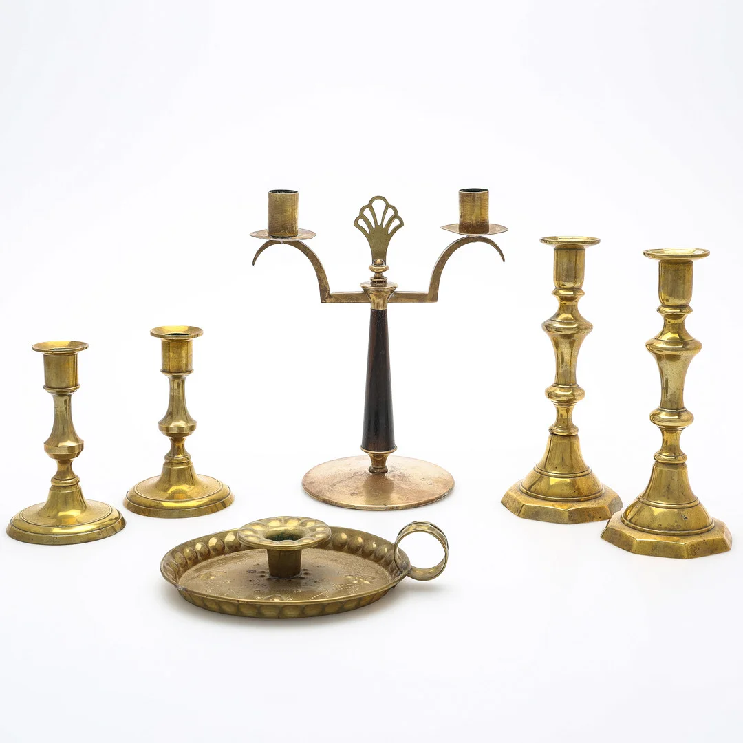 LJUSSTAKAR, 6 st, mässing, 1900-tal. — Candlesticks — Auktionsmagasinet Vänersborg