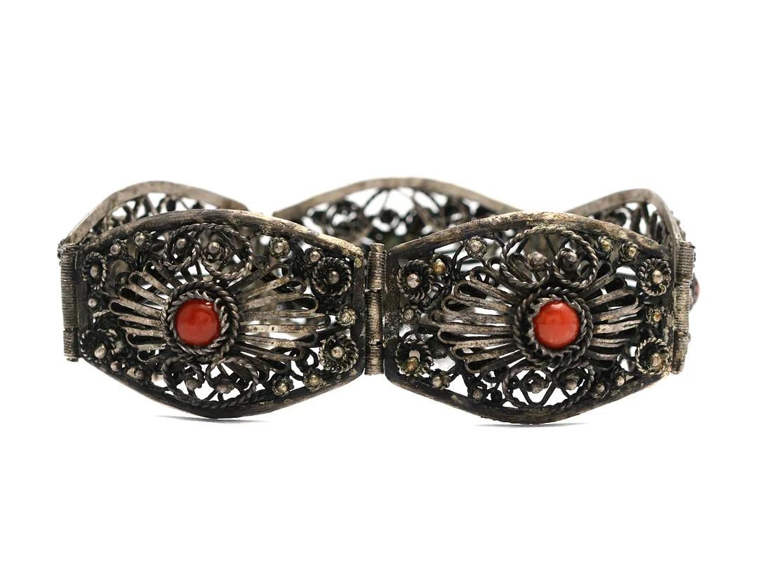 ARMBAND, silver, korall, längd 19 cm, vikt 39,6 g. — Smycken/Armband — Kaplans