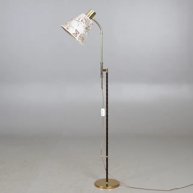 GOLVLAMPA, mässing och läder, "AJH-6", 1960-tal.