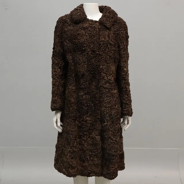 KAPPA, päls, persian, Körsnär Olof Lindeborg, Uppsala, storlek 36-38.