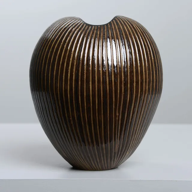 HJÖRDIS OLDFORS. "Kokos", modell 5031, Upsala-Ekeby, 1954.