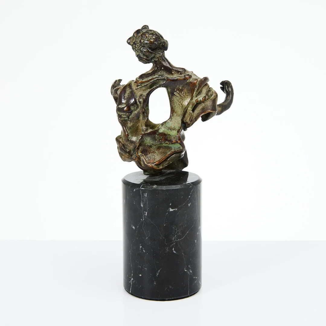 SALVADOR DALÍ. EFTER. "Madonna from Port Lligat". — Sculptures & Bronzes — Stockholms Auktionsverk Magasin 5