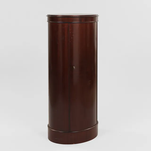 JOHANNES SORTH. Piedestalskab af mahogni, modelnr. 205, Bornholms Møbelfabrik, Danmark, 1960'erne.