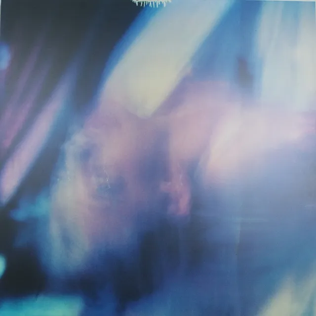 STEFANIE SCHNEIDER* (1968). C-Print auf Aludibond. ''Ohne Titel (Still aus dem Film 'Stay') '', 2006.