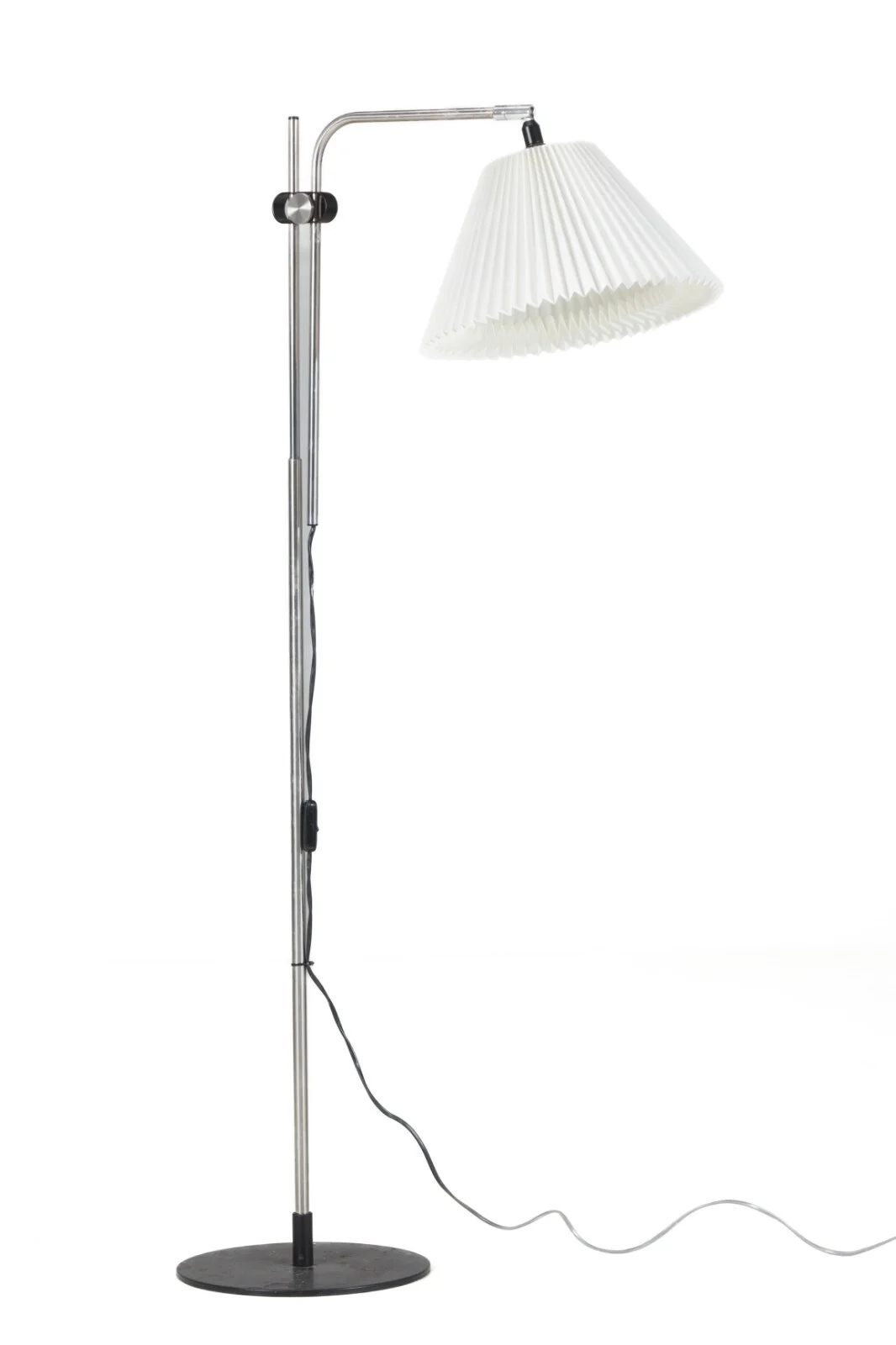 Michael Bang for Le Klint. Floor lamp, model 321 — Lamps and lighting/Floor lights — Lauritz