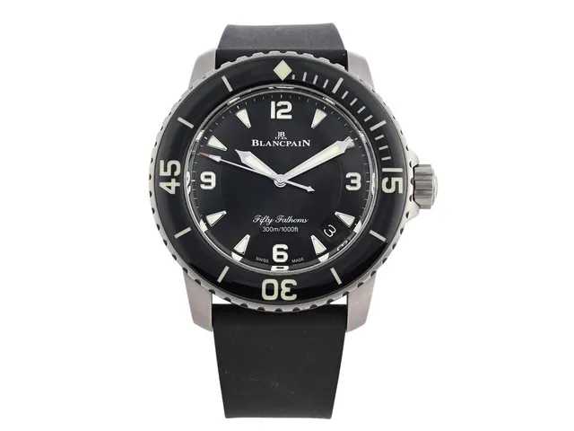 BLANCPAIN, Fifty Fathoms (300m/1000ft), Cal 1315, Serie nr. 807, Ref nr. 5015 12B30 NABA, herrur, 45 mm, titan, automatisk, safirglas, datum, glasbaksida, gummiband, originalspänne i titan, cert, februari 2022, box.