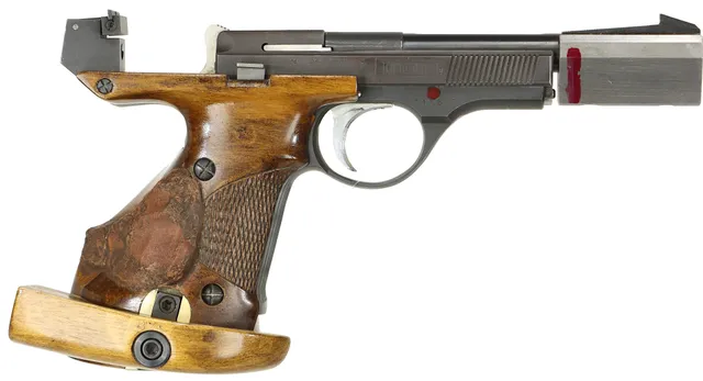 PISTOL, Halvautomat, fabrikat Unique, modell DES-69, kaliber .22LR, tillv.nr 711513, se-nr Beg.