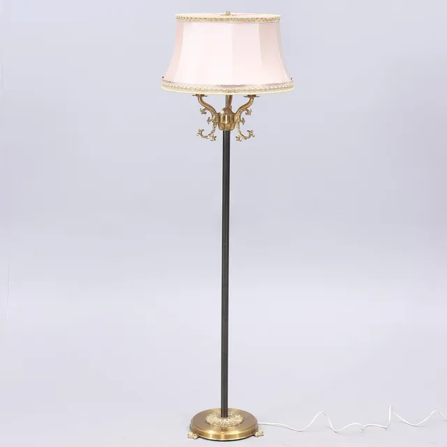 GOLVLAMPA, 1900-talets mitt.