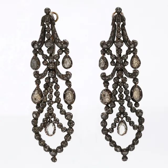 Diamonds long, first third of the 19th Century.