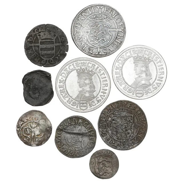 Christopher II- Frederik II, collection of coins, as well as 2 newer Sømod copies, in total 9 pcs incl. Gotland, Ørtug, G 134; Christian III, skilling 1536, G 105; Frederik II, 8 skilling 1560, H 10, 2 skilling 1560, 1565, H 11, 16;