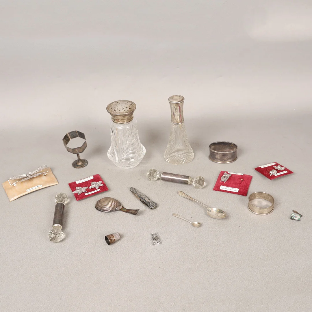 SILVER VARIOUS DATES AND MAKERS (QTY). — Silver — Bishop & Miller