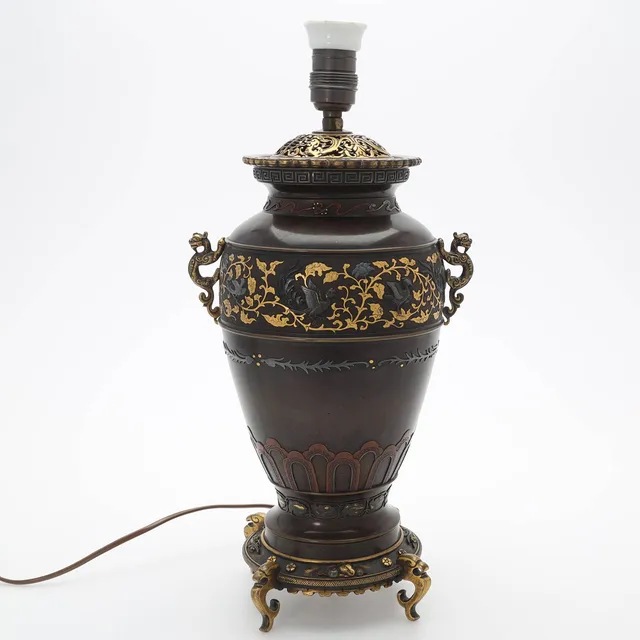 FERDINAND BARBEDIENNE. Bordslampa, brons, signerad, Paris.