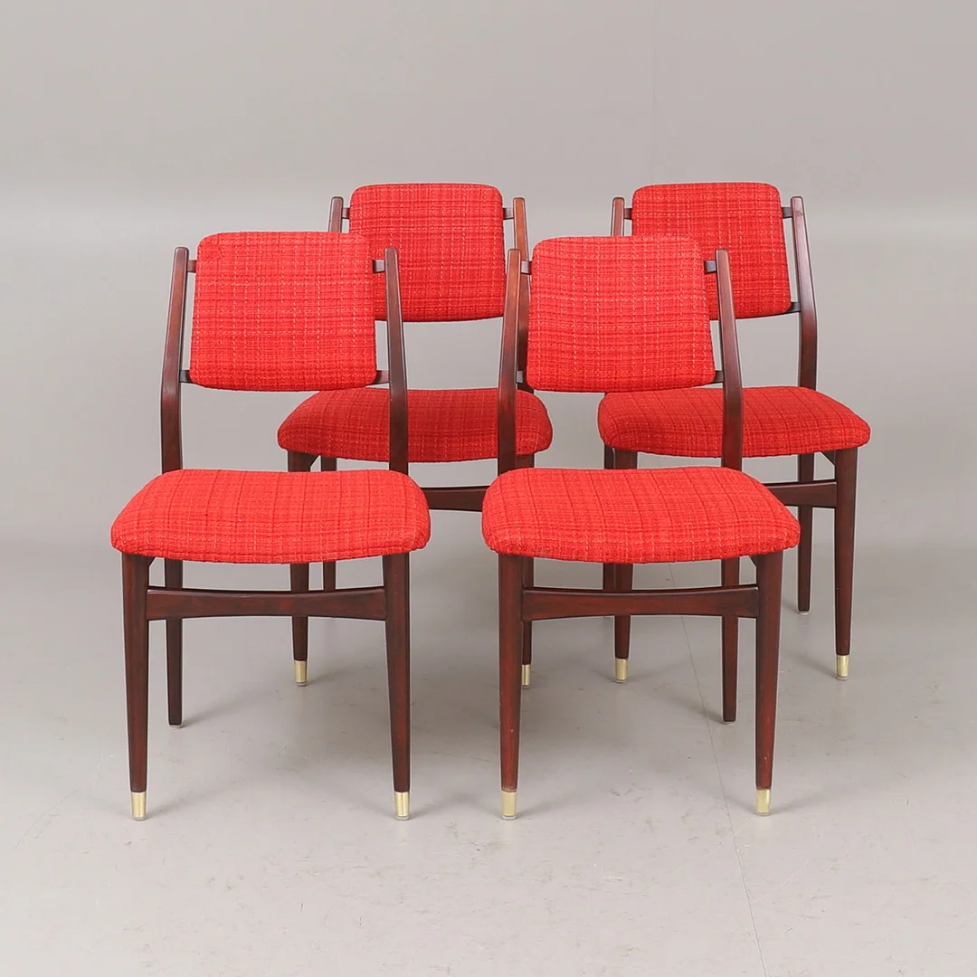 STOLAR, 4 stycken, trä, 1960-tal. — Armchairs & Chairs — RA Auktionsverket Norrköping