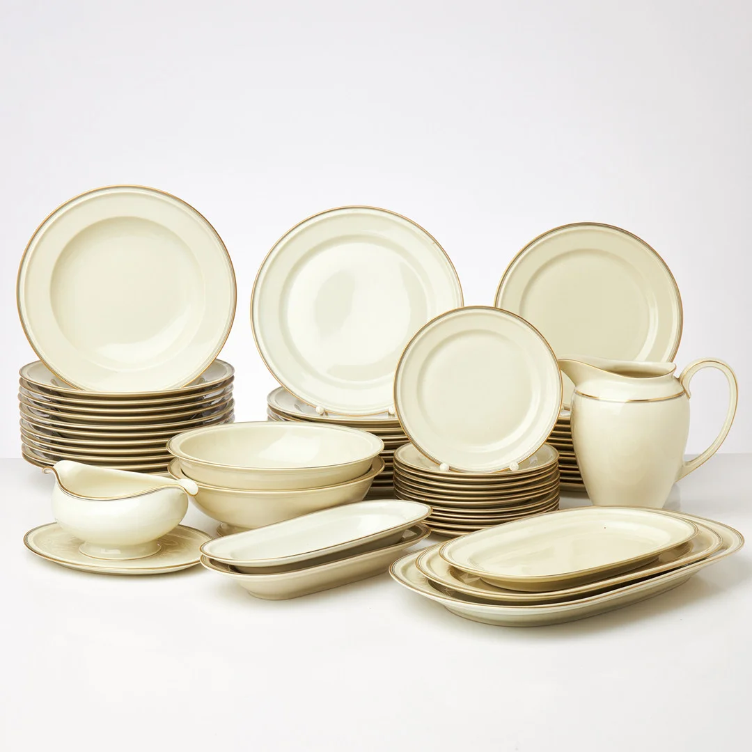 MATSERVIS, "Winifred" 54 delar, Rosenthal. — European — Stockholms Auktionsverk Sickla