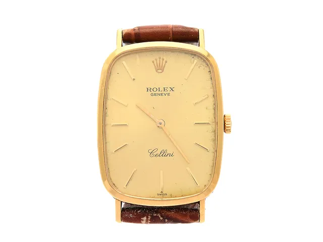 ROLEX, Genève, Cellini, Ref nr. 4113, Serie nr. 4354913, Cal 1601, Boett nr. 4113 77 / 253, herrur, 26 x 34 (40,5) mm, 18K guld, manuell, safirglas, skadad urtavla, läderband, originalspänne i doublé (skadad), ca 1976, box (skadad).