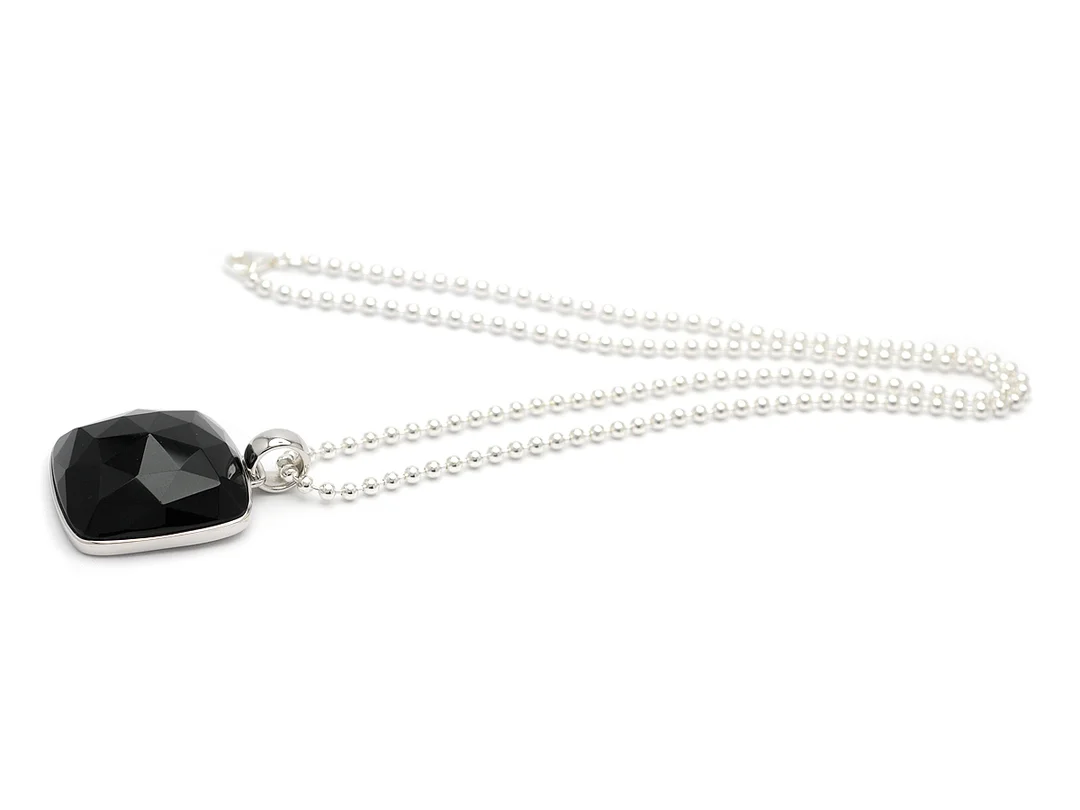 HÄNGE, silver, onyx, kedja nr 989283, längd 60 cm. — Smycken/Hänge — Kaplans