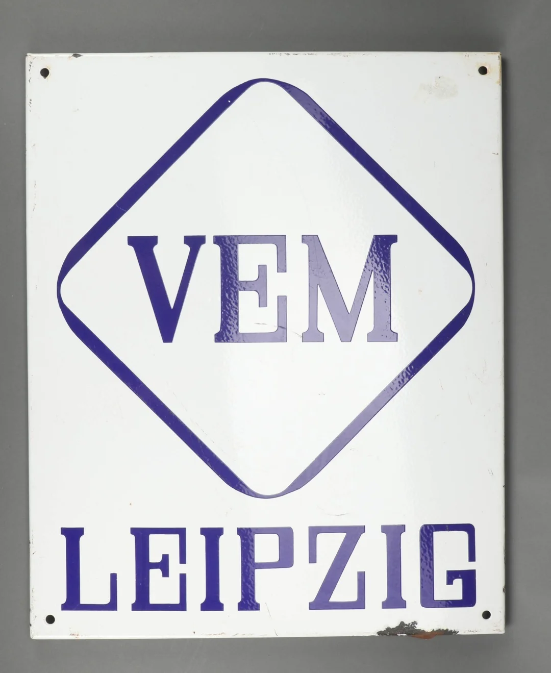 Emalje skilt.' Vem Leipzig'. — Hobby and collectibles/Collectibles — Lauritz