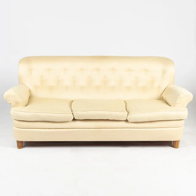 JOSEF FRANK. Soffa, modellnummer 568, formgiven 1936 av Josef Frank för Firma Svenskt Tenn, Stockholm.