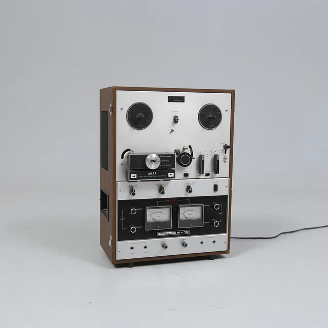 RECEIVER, Akai, AA 6200, samt RULLBANDSPELARE, Akai M10, 1900-talets andra hälft.