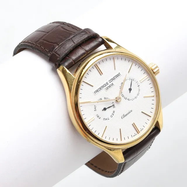 FREDERIQUE CONSTANT. HERRARMBANDSUR, Geneve. Classics Quartz. Inköpt 2017.