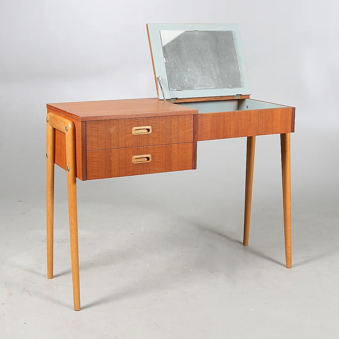 SMINKBORD, teakfanér, 1950/60-tal. — Tables — Stadsauktion Sundsvall