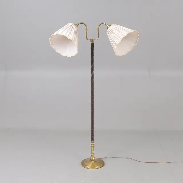 EINAR BÄCKSTRÖM. Golvlampa, mässing, 1900-tal.