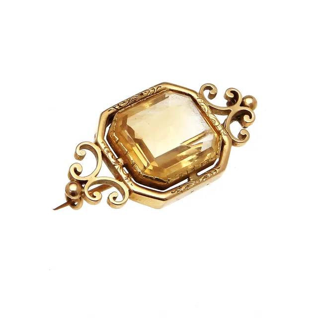 BROSCH, 18K rödguld med citrin ca 4,6 ct. Vikt 7,6 g.