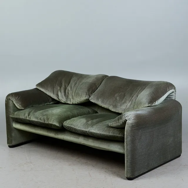 VICO MAGISTRETTI. Cassina, Sofa / Zweisitzer, Modell 'Maralunga', frühe 1970er Jahre, Italien.