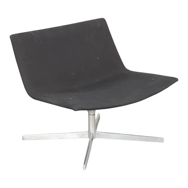 LIEVORE ALTHERR MOLINA. Arper. "Catifa 80" loungestol.